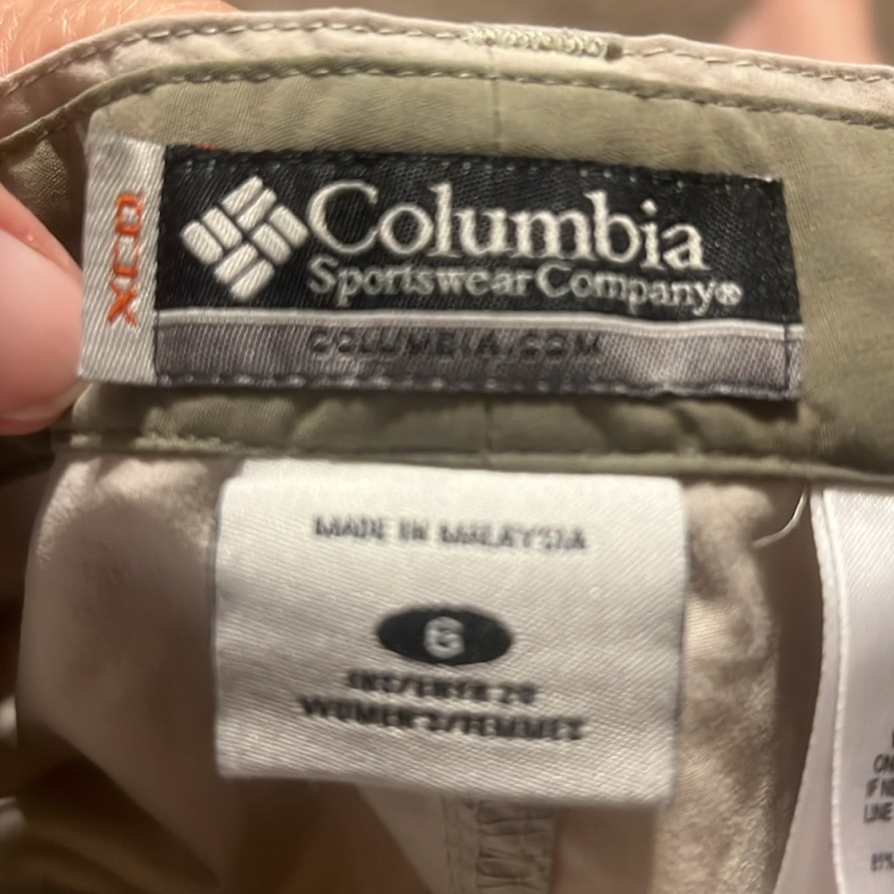 Columbia lightweight khaki capri pants - Picture 7 of 8